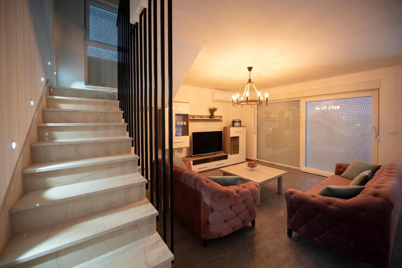 Villa Fidelissima คาชเตลา ภายนอก รูปภาพ