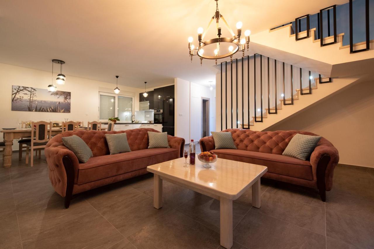Villa Fidelissima คาชเตลา ภายนอก รูปภาพ